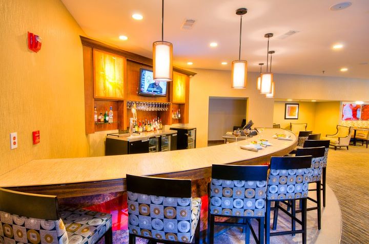 Double Tree Hotel Bar